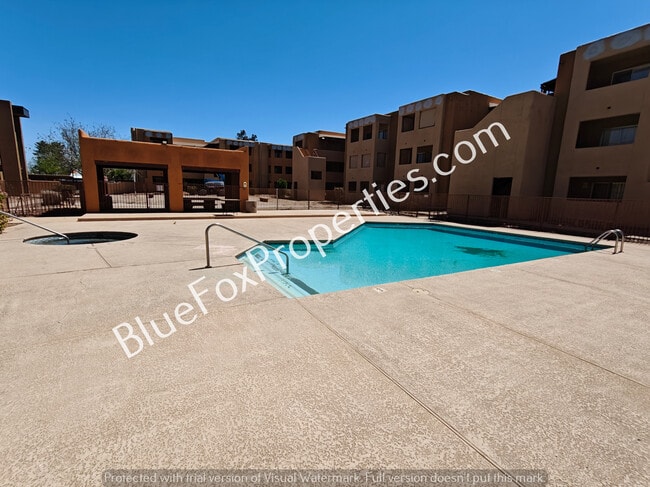 property at 1810 E Blacklidge Dr