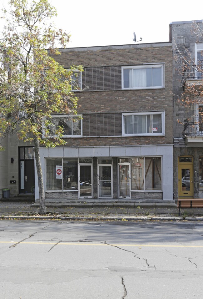 4854-4862 Sainte-Catherine Rue E in Montréal, QC - Building Photo - Building Photo