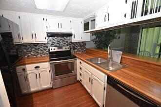 9022 S Pointe Ridge Ln in Bloomington, IN - Building Photo - Building Photo