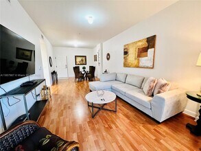 8390 SW 72nd Ave in Miami, FL - Building Photo - Building Photo