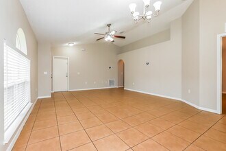 6422 Tabogi Trail in Wesley Chapel, FL - Building Photo - Building Photo