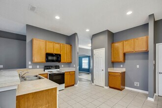 10068 Garden Lake Ct in Jacksonville, FL - Building Photo - Building Photo