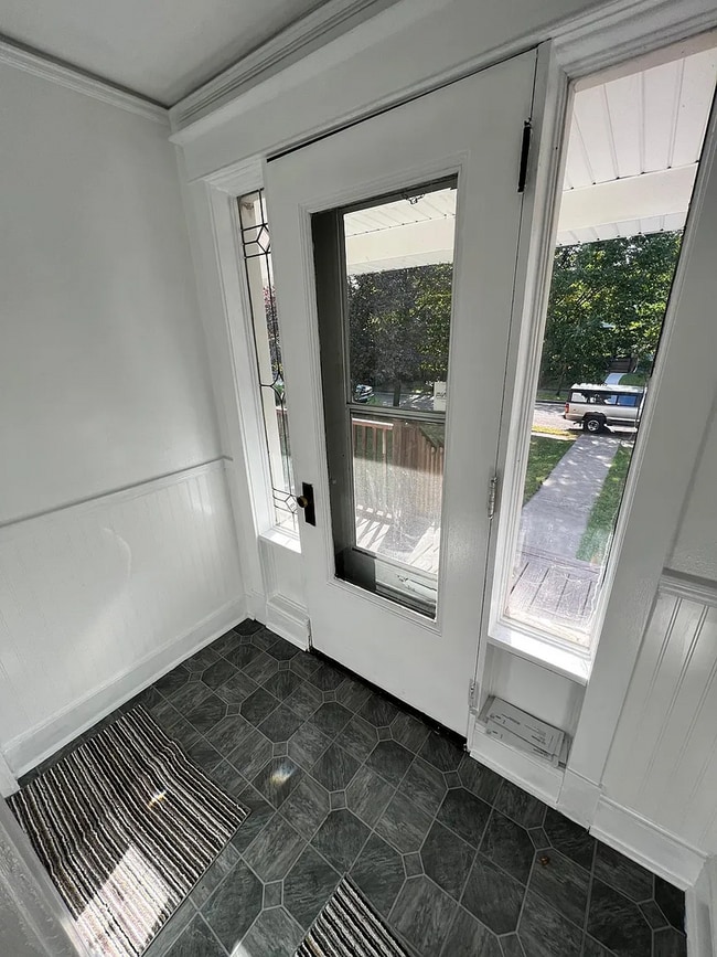 4813 W 5th St in Duluth, MN - Building Photo - Building Photo