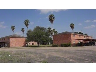 Milam Apartments in McAllen, TX - Building Photo