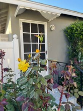13753 Burbank Blvd in Los Angeles, CA - Building Photo - Building Photo