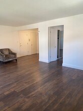 307 Ridge Rd, Unit Lower level in Wilmette, IL - Building Photo - Building Photo