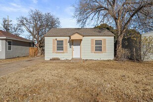 2822 35th St in Lubbock, TX - Building Photo