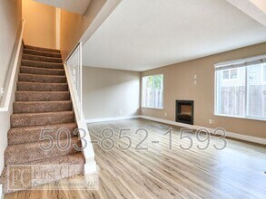 4319 SE 37TH Ave in Portland, OR - Building Photo - Building Photo
