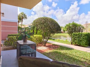 9112 Myrtlewood Cir W in Palm Beach Gardens, FL - Building Photo - Building Photo