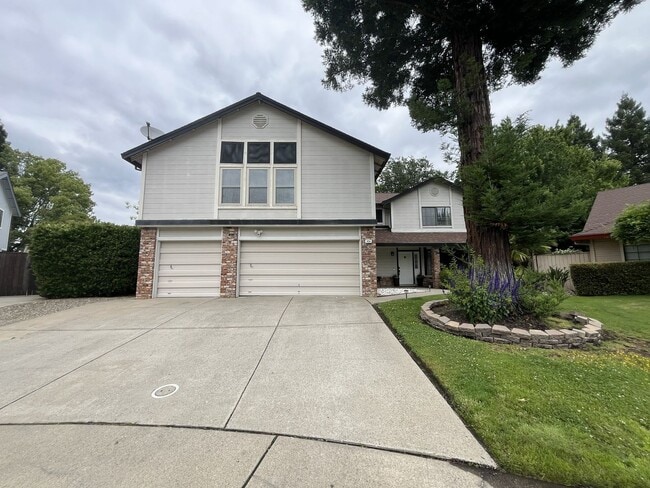 property at 434 Taggert Ct