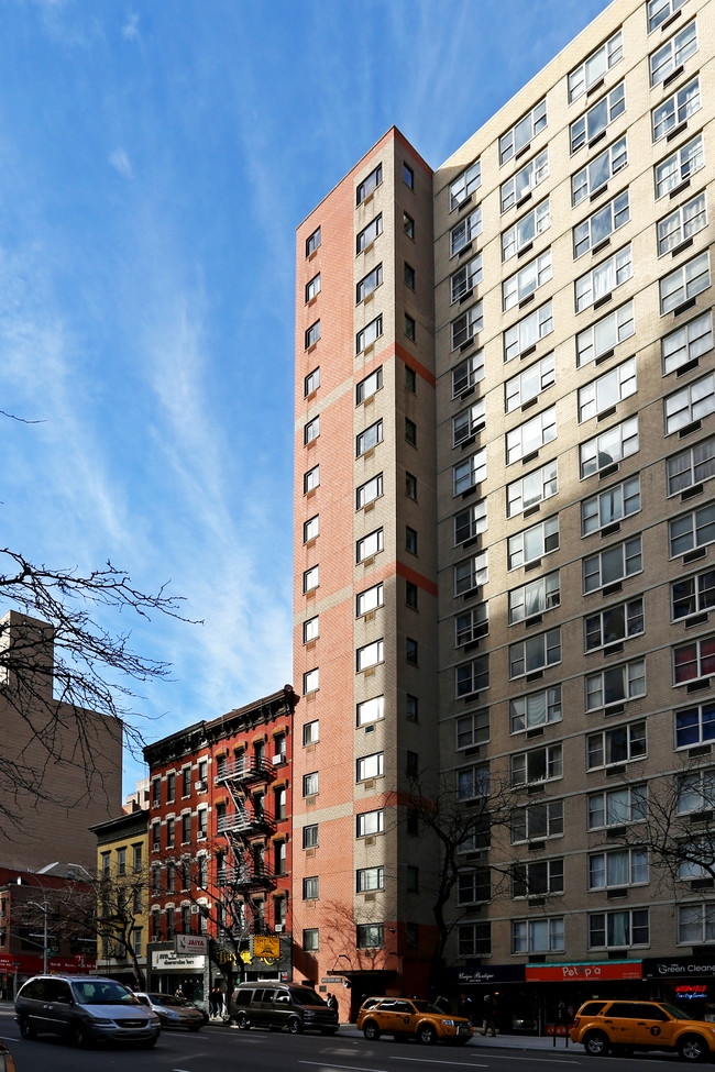 400 Third Ave in New York, NY - Building Photo - Building Photo