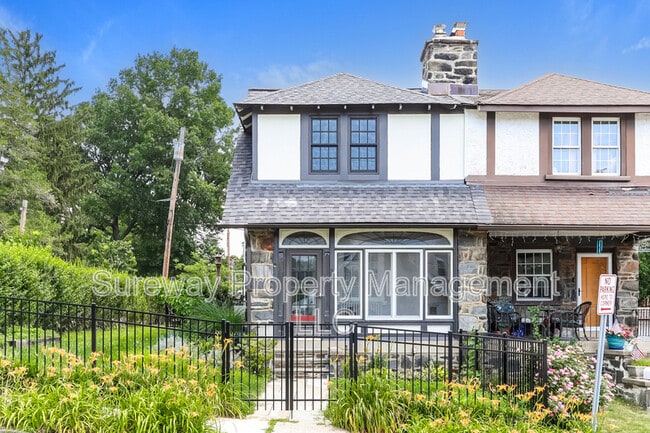 property at 501 Kenilworth Rd
