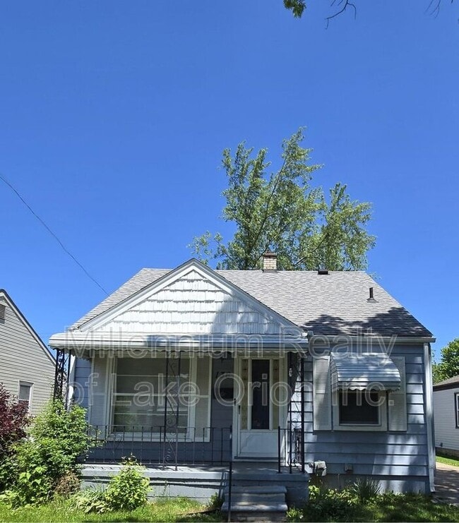 property at 136 W Princeton Ave