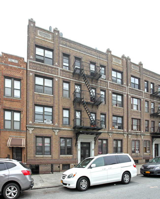 Lucille in Brooklyn, NY - Foto de edificio - Building Photo