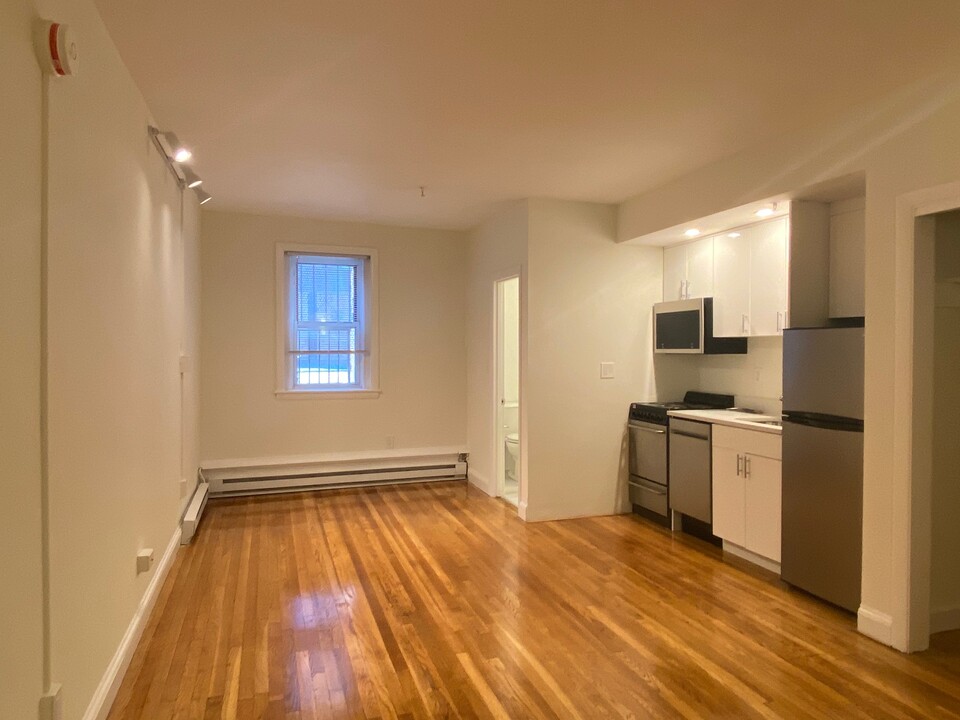 520 Beacon St, Unit 3 in Boston, MA - Building Photo