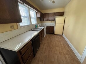 110 1/2 Main St in Beckley, WV - Foto de edificio - Building Photo