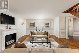 55 A Avenue Rd in Toronto, ON - Building Photo - Building Photo