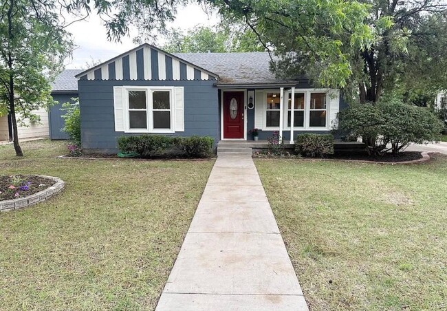 3211 31st St in Lubbock, TX - Building Photo - Building Photo