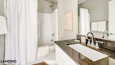 5040 Linbar Dr, Unit 413 in Nashville, TN - Building Photo - Building Photo