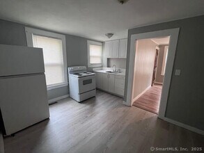 65 Springdale Ave in Meriden, CT - Building Photo - Building Photo