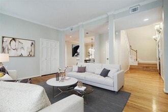 6639 Rutgers Ave in Houston, TX - Foto de edificio - Building Photo