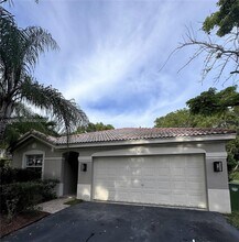 4136 Pine Ridge Ln in Weston, FL - Building Photo - Building Photo