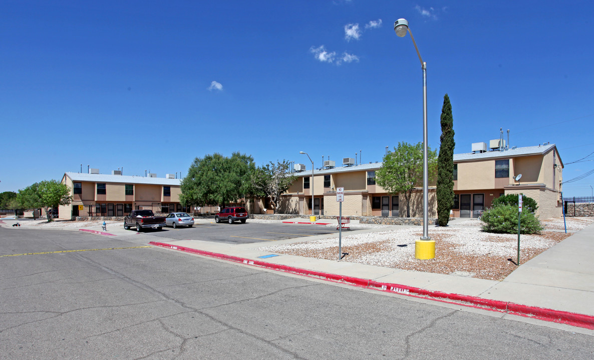 Sitgraves in El Paso, TX - Building Photo