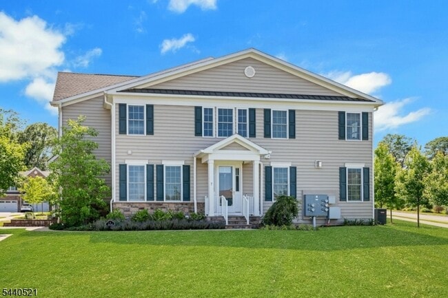 property at 7 Addie Pl