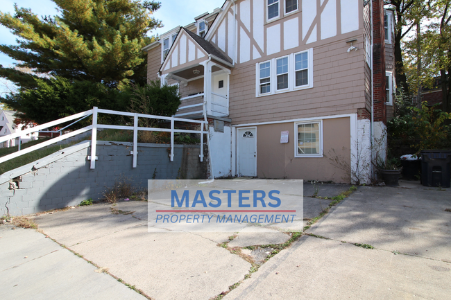 2547 Greenway St in Toledo, OH - Foto de edificio - Building Photo