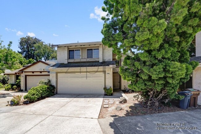 1936 Lake View Pl in Martinez, CA - Foto de edificio - Building Photo