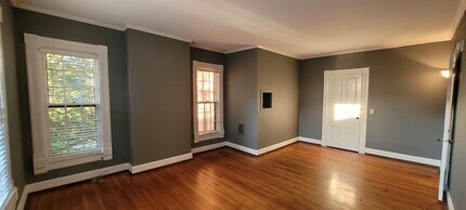 463 W Gray St, Unit 4 in Elmira, NY - Building Photo - Building Photo