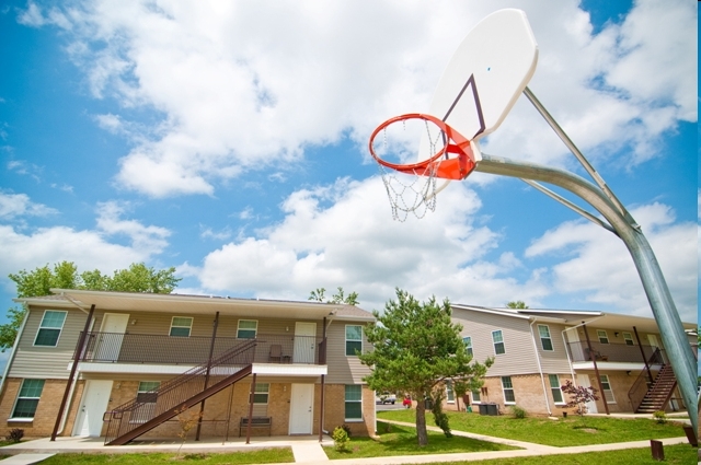 Oxford Square Apartments in Ada, OK - Building Photo - Building Photo