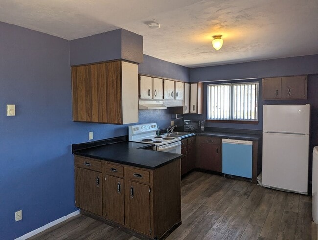 75 Park Ln in White Rock, NM - Building Photo - Building Photo