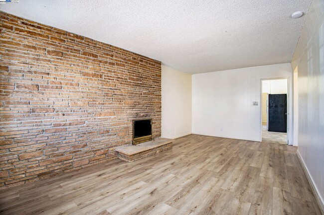 60 Maitland Dr in Alameda, CA - Building Photo - Building Photo