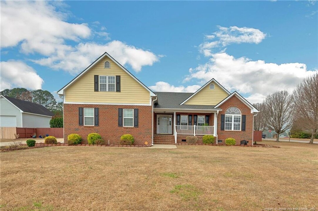 113 Steeplechase Ln in Raeford, NC - Building Photo
