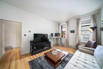230 Bloomfield St in Hoboken, NJ - Building Photo - Building Photo