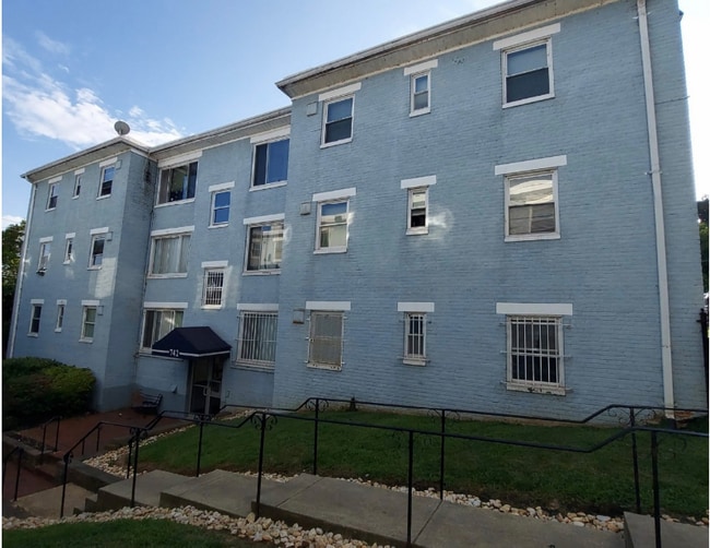 property at 742 Brandywine St SE