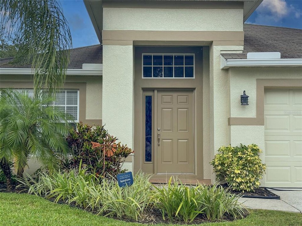 13754 Royston Bend in Hudson, FL - Building Photo
