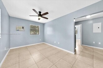365 NW 8th St in Miami, FL - Building Photo - Building Photo