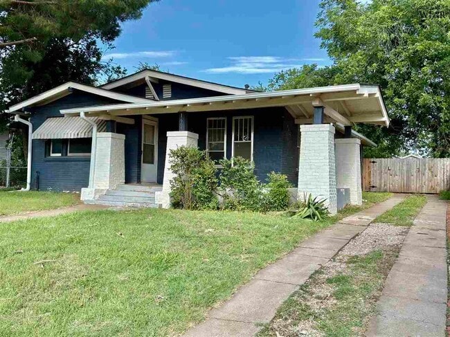 property at 1605 Garfield St