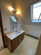 442 Belgrade Ave in North Mankato, MN - Foto de edificio - Building Photo