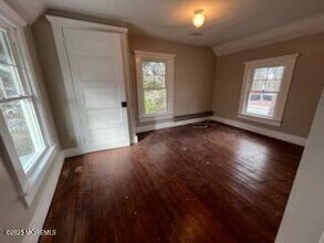 327 Mantoloking Rd in Brick, NJ - Building Photo - Building Photo