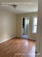 166 Crowley Ave in Buffalo, NY - Foto de edificio - Building Photo