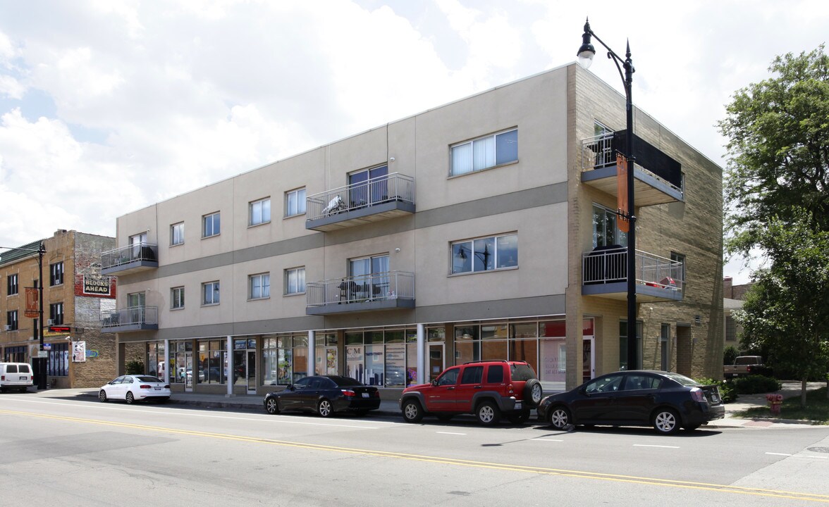 4715-4725 W Lawrence Ave in Chicago, IL - Building Photo