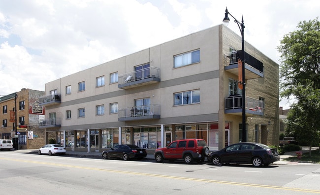 4715-4725 W Lawrence Ave