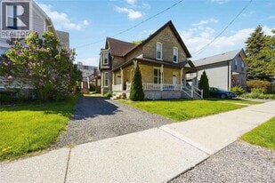 263 Vidal St N in Sarnia, ON - Building Photo