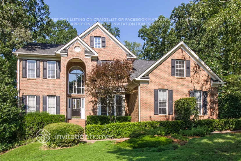 7000 Weddington Brook Dr in Matthews, NC - Building Photo