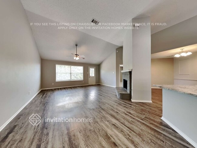 1893 Helen Ln in Lewisville, TX - Building Photo - Building Photo
