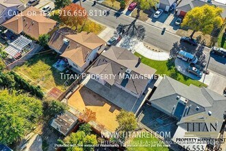 1928 Middleberry Rd in Sacramento, CA - Building Photo - Building Photo