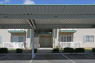 Valley Vista Apartments in Madera, CA - Building Photo - Building Photo